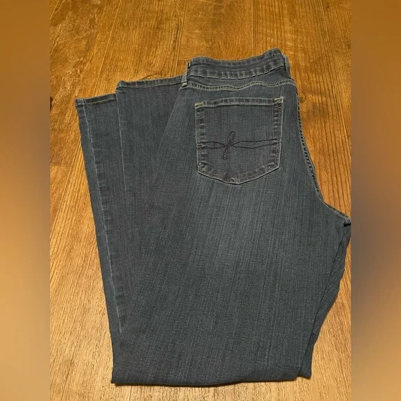 Levi’s Blue Women's Flare Jeans - Picture 8 of 8